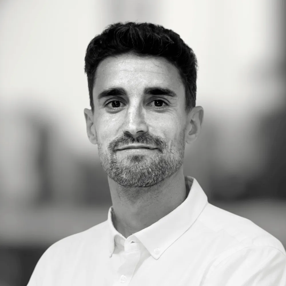 Portrait of Bernat Joval, photography in black and white.