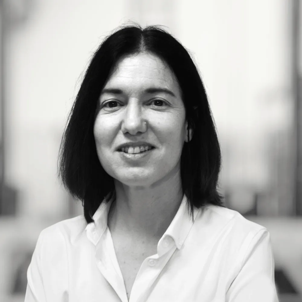 Portrait of Ana, photography in black and white.