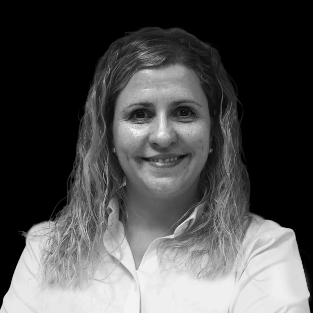 Portrait of Verónica Garcia, photography in black and white.