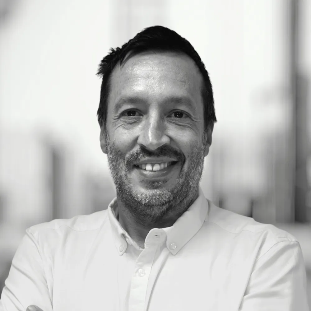 Portrait of Asier Elorza, photography in black and white.